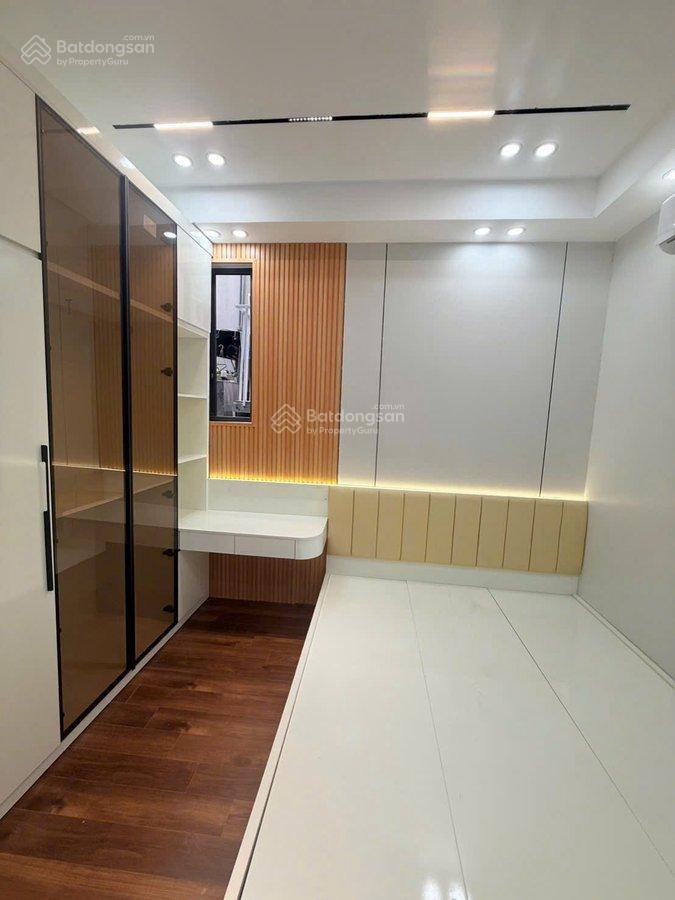 Bán! nhà đẹp phố yên ninh, ba đình 45m2, 6t, mt7.9m, nhỉnh 9tỷ, thang máy, cách ôtô 30m