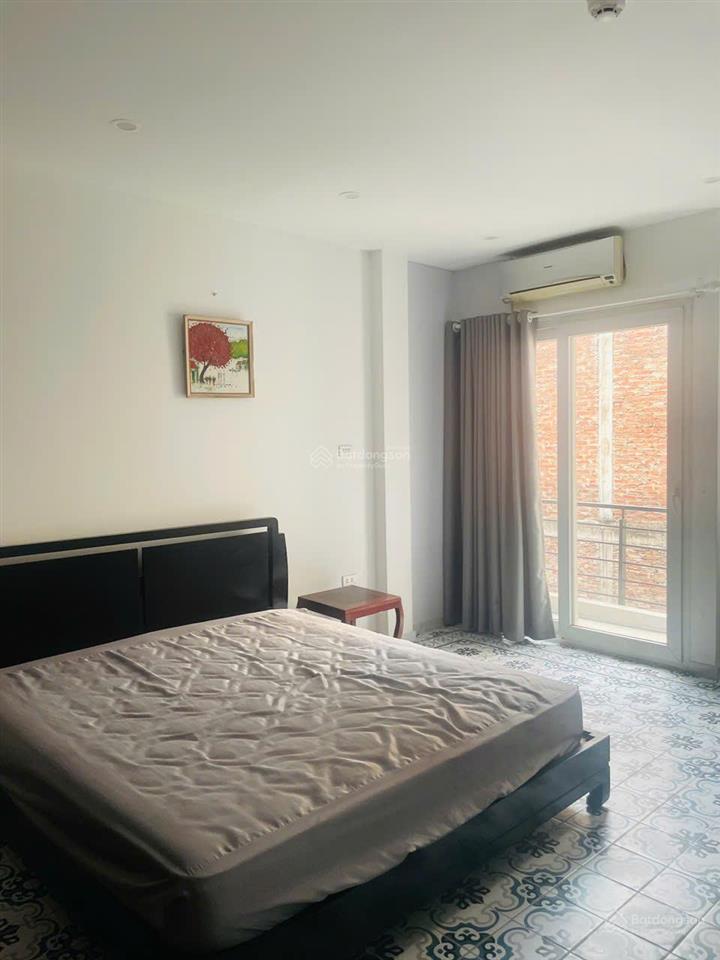 Cần bán gấp! nhà phố đặng thai mai tây hồ 50m2, 3t, mt 4.5m, giá 11 tỷ, lô góc 2 thoáng, ô tô 70m