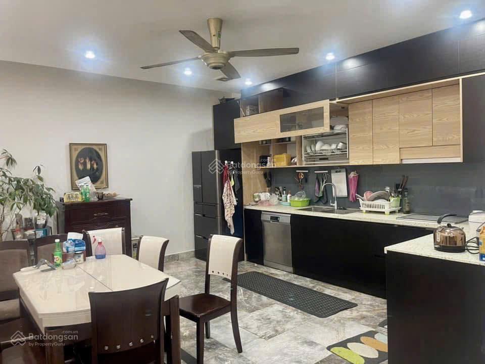 Bán nhà đình thôn 46m2 4 tầng 9.7 tỷ góc 2 mặt ngõ, ô tô vào, nhà dân xây cực chắc