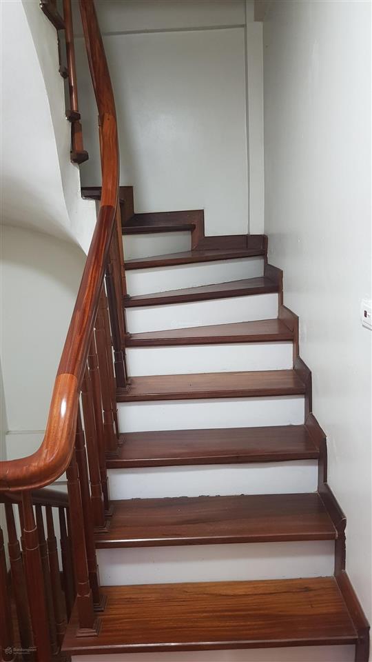 Cho thuê nhà riêng 11 triệu, 60m2, 4pn, 4wc tại số nhà 11 ngõ 270, hoàng mai, hà nội
