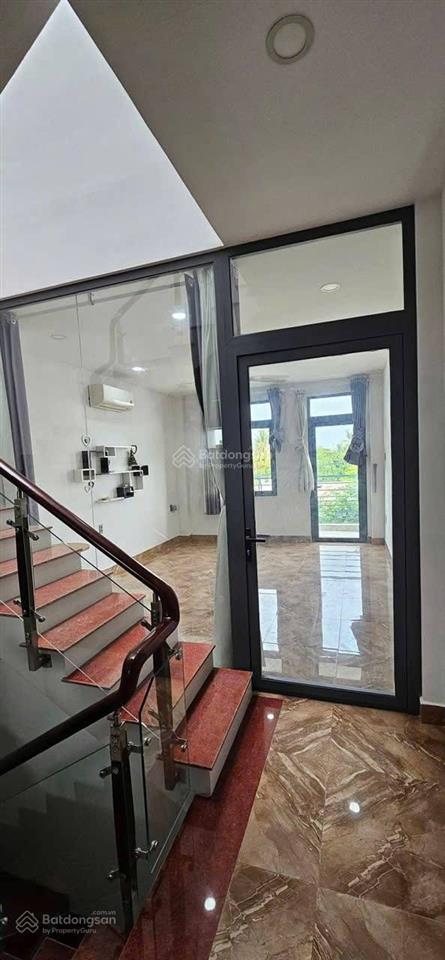 Bán nhà giá 3 tỷ 500tr hxh 6m ở đ.nguyễn văn tăng, p.long phước, 56m2, 5pn, 3wc,shr