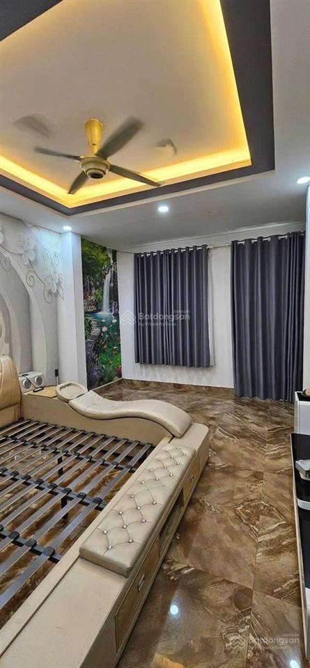 Bán nhà giá 3 tỷ 500tr hxh 6m ở đ.nguyễn văn tăng, p.long phước, 56m2, 5pn, 3wc,shr