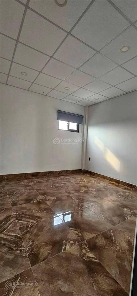 Bán nhà giá 3 tỷ 500tr hxh 6m ở đ.nguyễn văn tăng, p.long phước, 56m2, 5pn, 3wc,shr