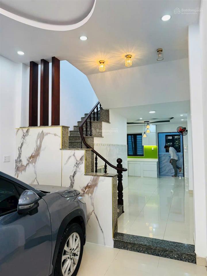 Cần bán nhà giá 2tỷ690 hxh 6m đ.võ văn ngân, p.linh chiểu,thủ đức65,6m2,shr