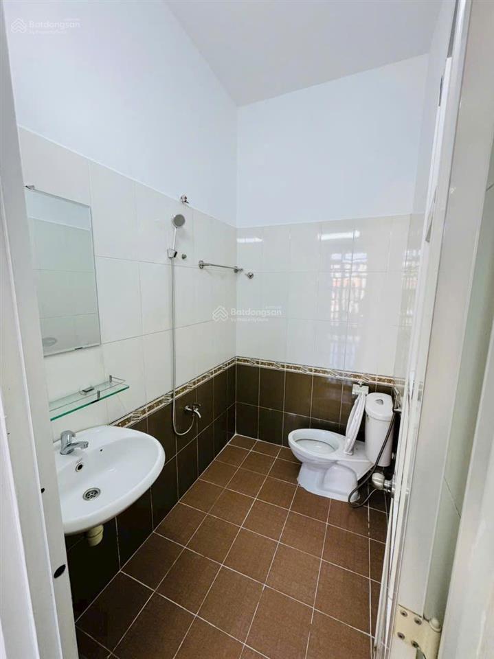 Cần bán nhà giá 2tỷ690 hxh 6m đ.võ văn ngân, p.linh chiểu,thủ đức65,6m2,shr