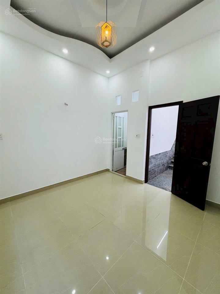 Cần bán nhà giá 2tỷ690 hxh 6m đ.võ văn ngân, p.linh chiểu,thủ đức65,6m2,shr
