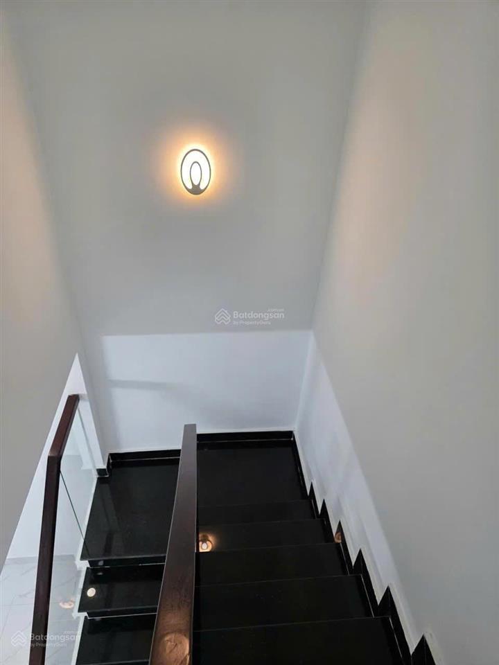 Bán nhà giá 2tỷ390 hxh 6m đ.lê văn chí, p.linh trung,thủ đức,43m²,shr