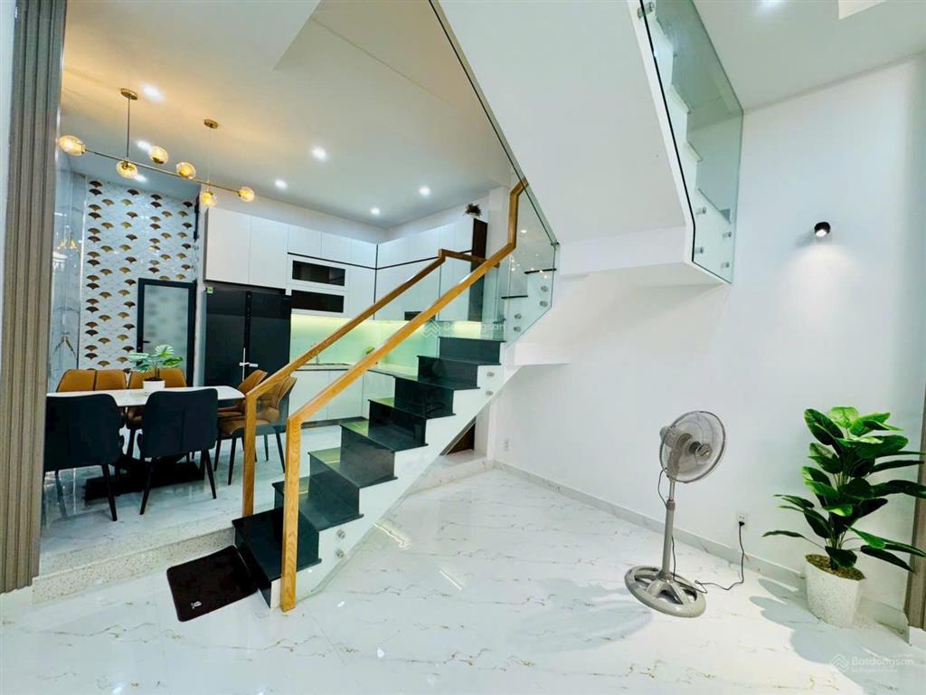Bán nhà 4 tầng hxh 7m, 2tỷ 390tr, ở đ.447, p.tăng nhơn phú a, q.9, 70m2, 4pn, 4wc,shr