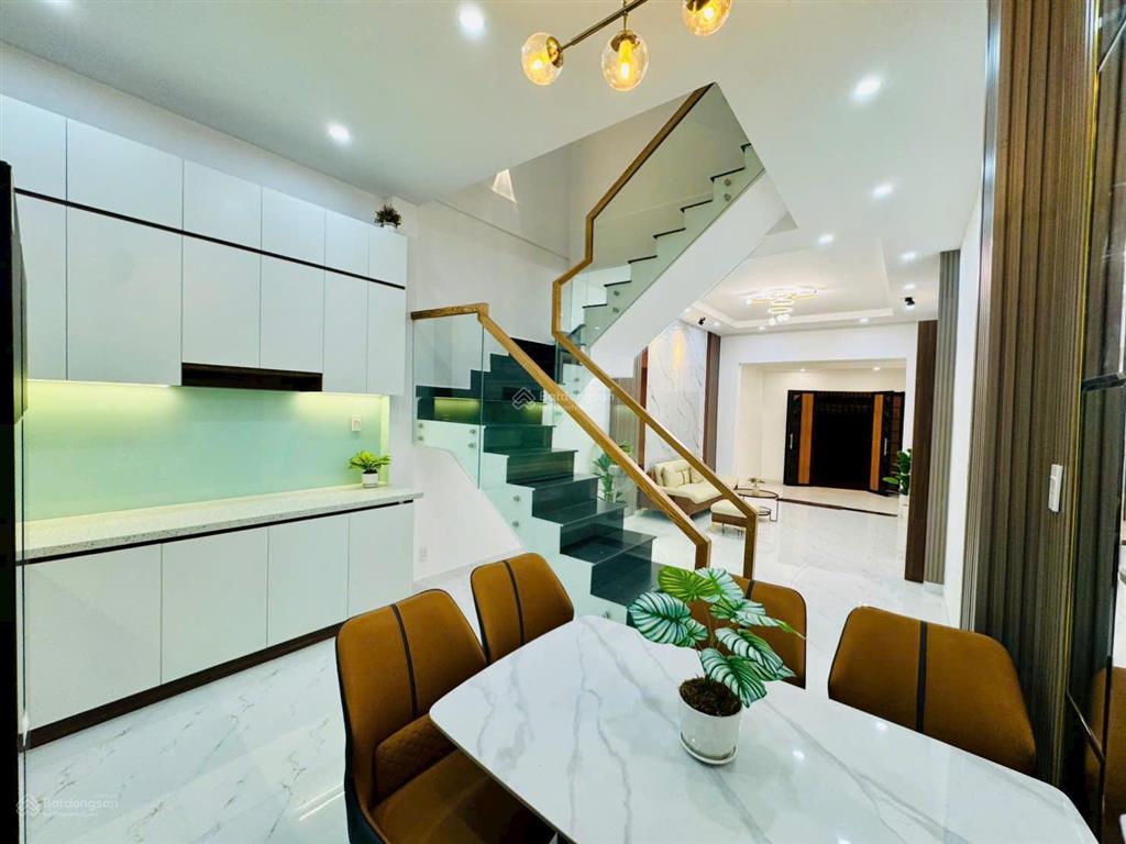 Bán nhà 4 tầng hxh 7m, 2tỷ 390tr, ở đ.447, p.tăng nhơn phú a, q.9, 70m2, 4pn, 4wc,shr