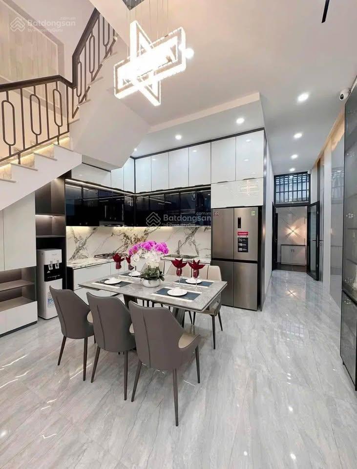 Bán nhà giá 2tỷ390tr hxh 6m đ.lã xuân oai, p.tăng nhơn phú a, q.9,40m2,shr