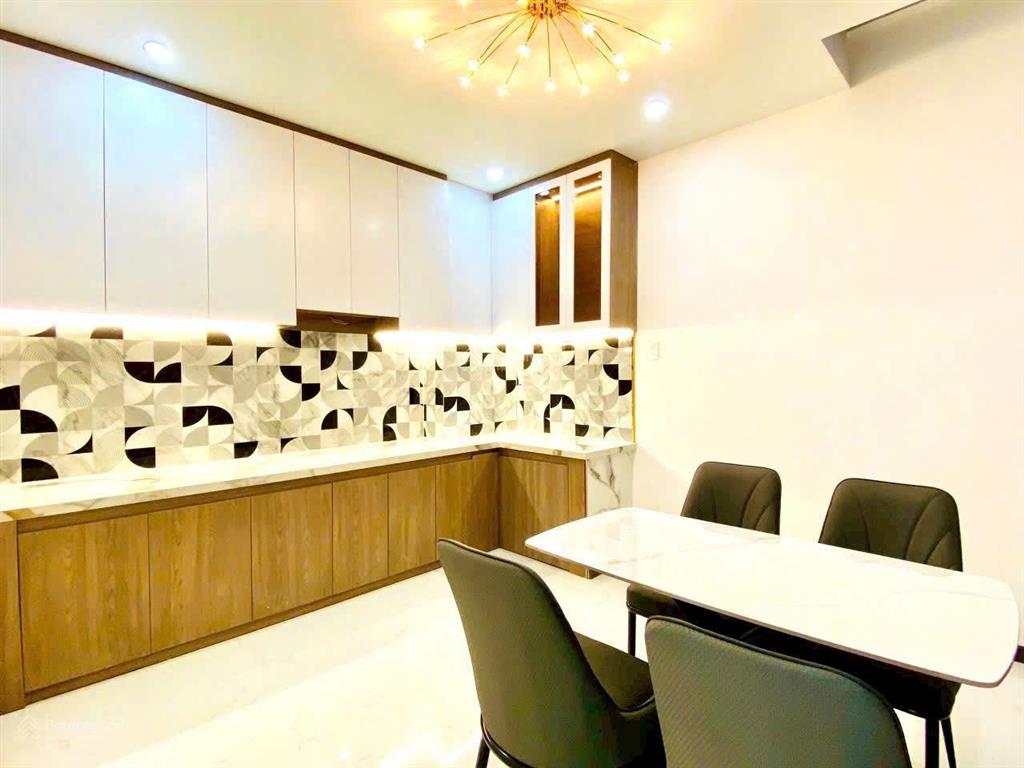 Bán nhà giá 2 tỷ 300tr hxh 6m ở đ.võ văn ngân, p.linh chiểu, thủ đức, 70m2, 3pn, 3wc,shr