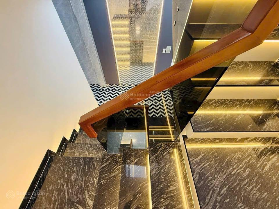 Bán nhà giá 2tỷ290tr hxh 8m ở đ.gò dưa, p.tam bình,thủ đức, 50m2,4pn,5wc