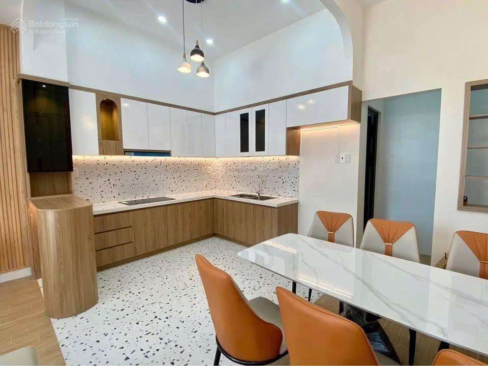 Bán nhà giá 2tỷ5 hxh 8m ở đ.số 7, p.long trường, thủ đức, 50m2, 3pn, 3wc, shr, cc