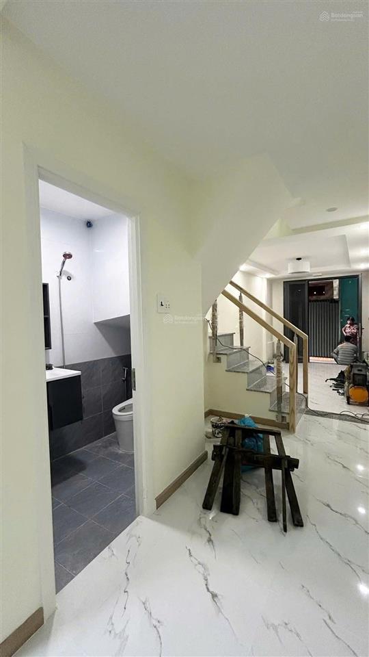 Nhà bán phường bàn cờ q3 cũ  trệt lầu  2 phòng ngủ mới vào ở ngay  sát chợ  chỉ 5.8 tỷ