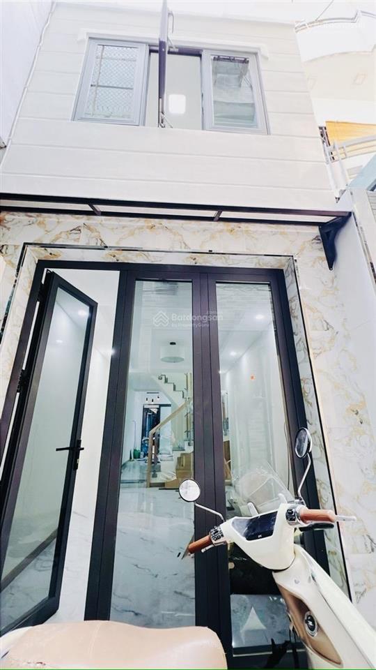 Nhà bán phường bàn cờ q3 cũ  trệt lầu  2 phòng ngủ mới vào ở ngay  sát chợ  chỉ 5.8 tỷ