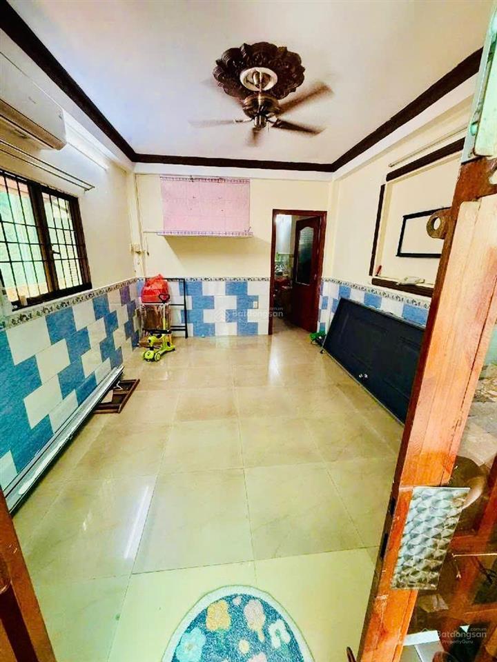 Bán nhà quận 3, sát chợ võ văn tần, 5 tầng, 5pn  đang cho thuê 30tr/tháng ổn định  chỉ 8,2 tỷ tl