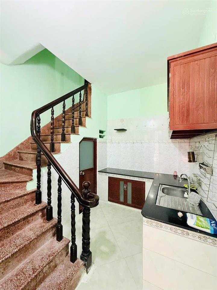 Bán nhà quận 3 cũ  4 tầng  vị trí đẹp  ở và cho thuê thu nhập tốt. p.bàn cờ  5,96 tỷ