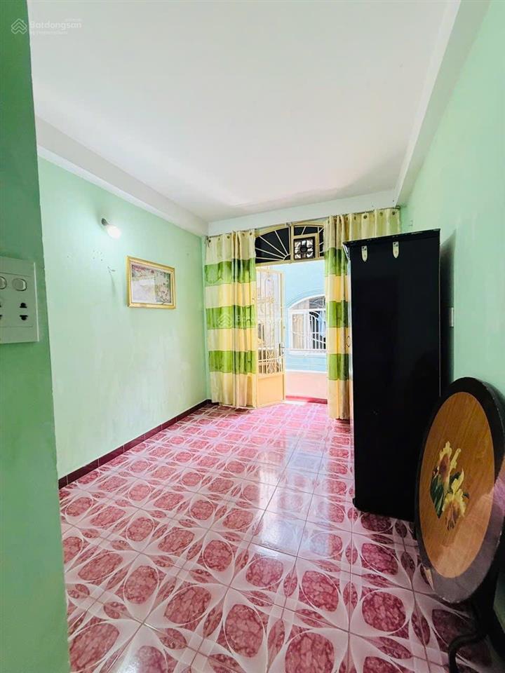 Bán nhà quận 3 cũ  4 tầng  vị trí đẹp  ở và cho thuê thu nhập tốt. p.bàn cờ  5,96 tỷ