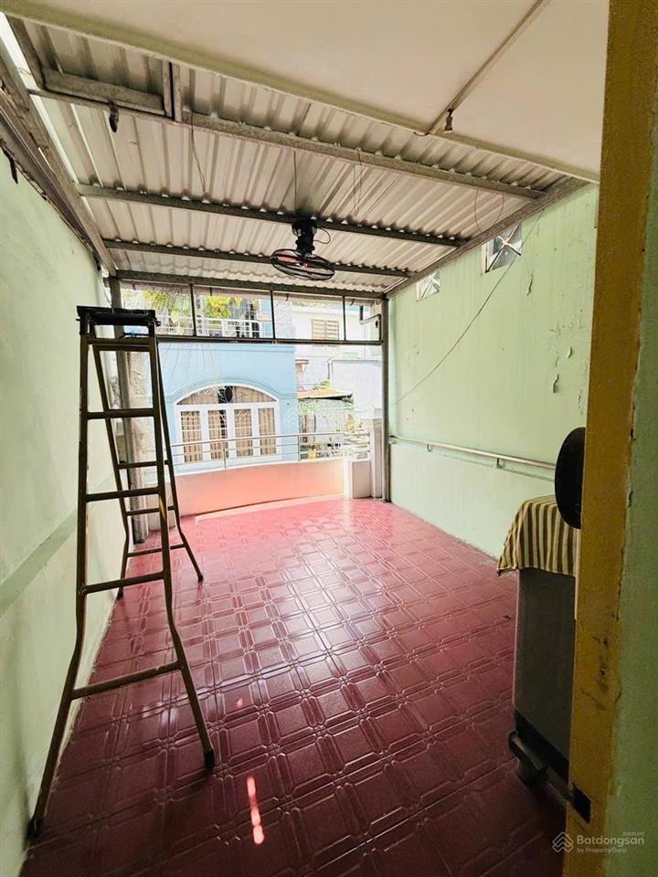Bán nhà quận 3 cũ  4 tầng  vị trí đẹp  ở và cho thuê thu nhập tốt. p.bàn cờ  5,96 tỷ