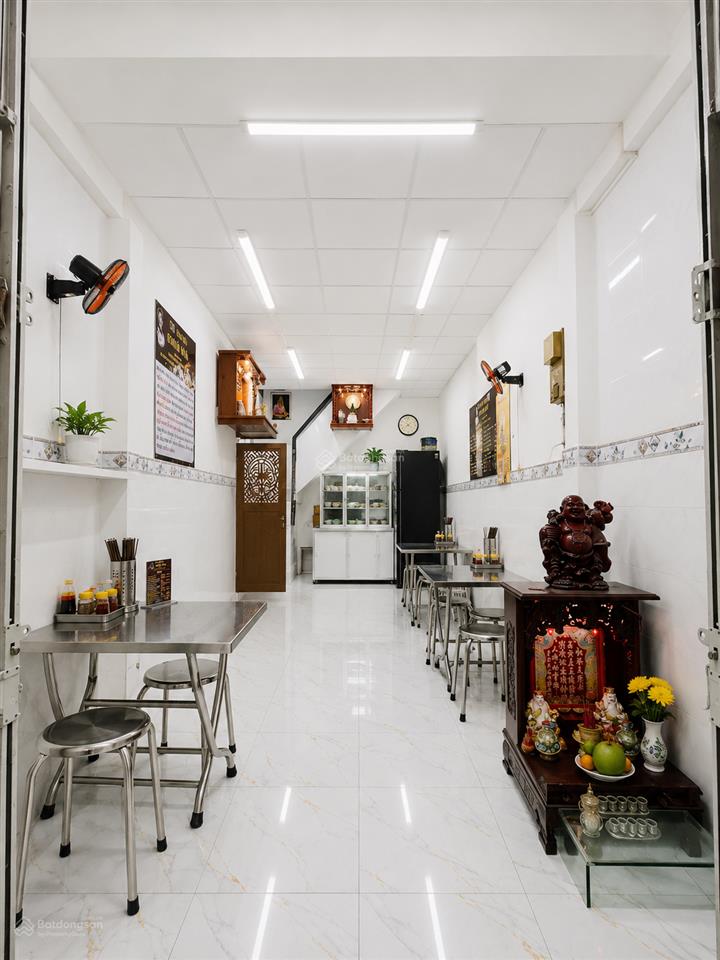 Bán nhà trung tâm q3  dt 30m2  sát mt võ văn tần đang ở và kinh doanh  vị trí thuận tiện ,6,5 tỷ