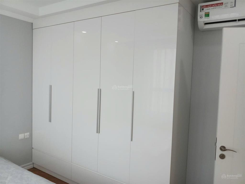 Căn hộ 3pn 110m2 tầng trung tòa c3  trục căn "hoa hậu" view hồ tại vinhome d'capitale/ 14.x tỷ