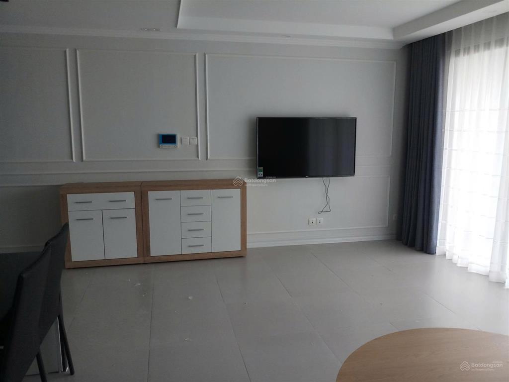 Căn hộ 3pn 110m2 tầng trung tòa c3  trục căn "hoa hậu" view hồ tại vinhome d'capitale/ 14.x tỷ