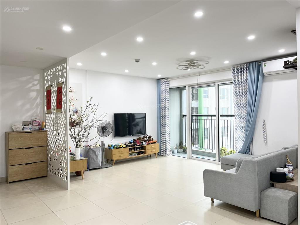 Chuyển nhượng căn hộ 3pn,dt 105m2 siêu xinh  đã full đồ xịn tại seasons avenue [8.4 tỷ]