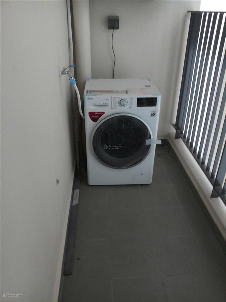 Bán căn 2 ngủ vinhomes d'capitale 83m2/ c6 tầng trung view hồ thoáng mát về hè giá trao đổi