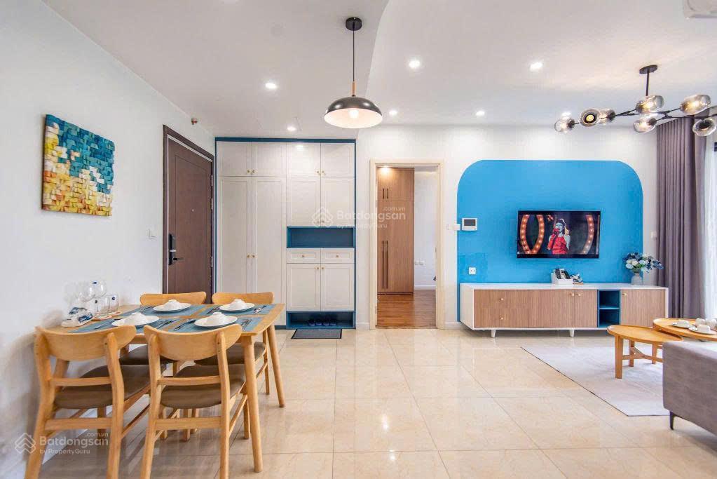 Căn 2 ngủ vinhomes d'capitale tại c3, dt 74m², view hồ đẹp  tầng trung  giá tốt 9 tỷ [full đồ]