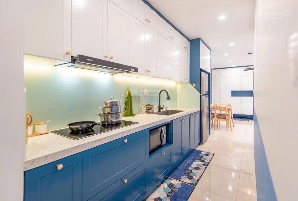Căn 2 ngủ vinhomes d'capitale tại c3, dt 74m², view hồ đẹp  tầng trung  giá tốt 9 tỷ [full đồ]