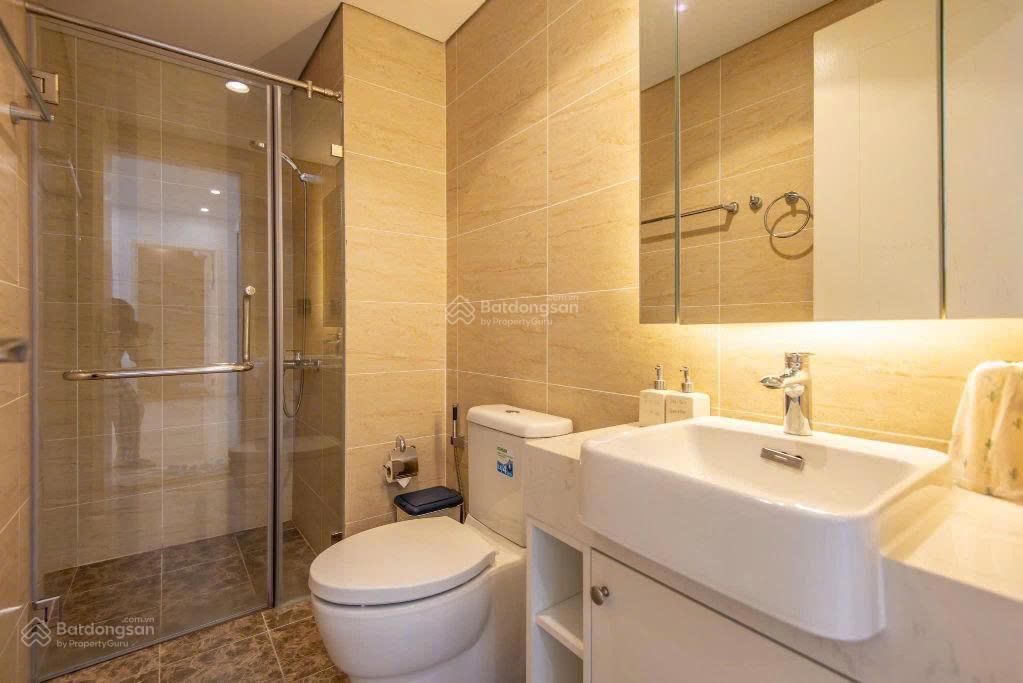 Căn 2 ngủ vinhomes d'capitale tại c3, dt 74m², view hồ đẹp  tầng trung  giá tốt 9 tỷ [full đồ]