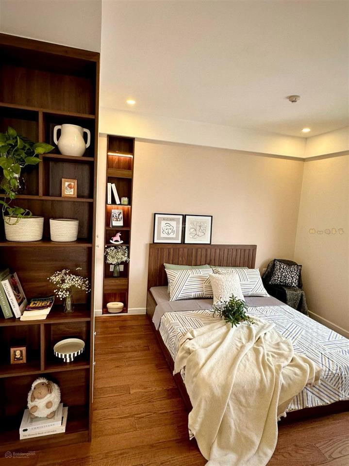 Vinhomes d'capitale bán gấp căn 2pn 83m2 bc đông nam siêu mát tòa c6