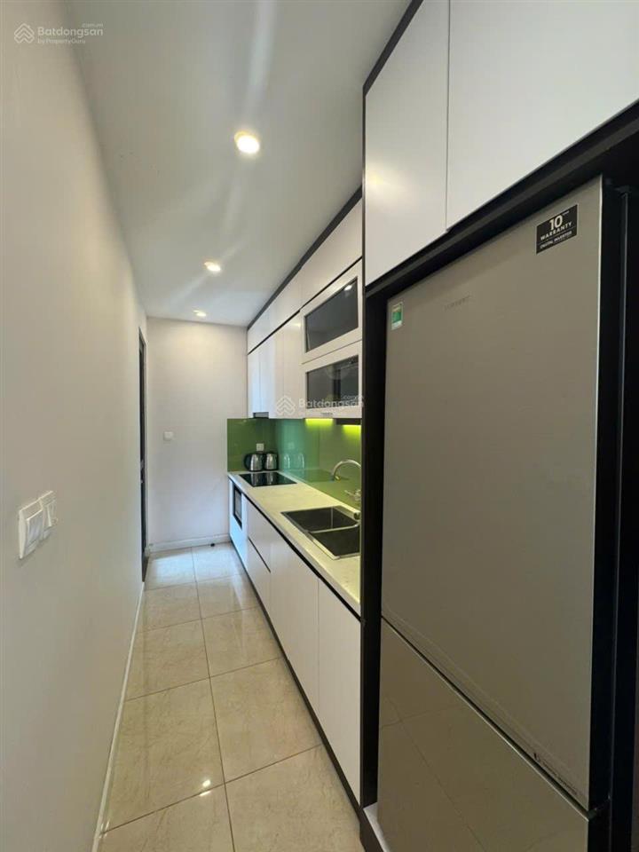 Vinhomes d'capitale bán căn 2 ngủ tòa c3 với dt 88m2 chỉ với giá 8.x tỷ tầng trung + full đồ