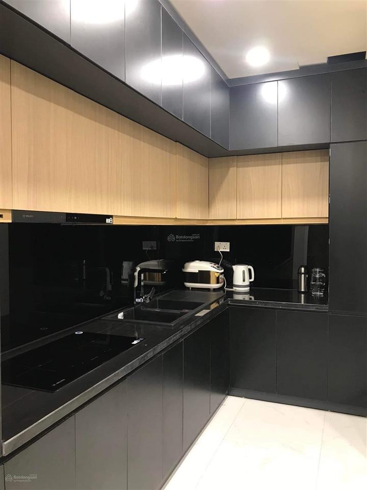 Chcc (3pn) tại seasons avenue 105m2 tầng trung nội thất đầy đủ  giá 8.3 tỷ