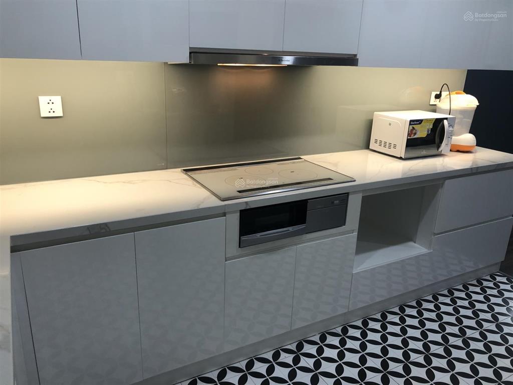 Chuyển nhượng căn hộ dt rộng tại mulberry lane 3pn  137m2 view bể bơi giá cực tốt 9 tỷ