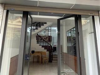 Hiếm chỉ 7.x tỷ nhà 5 tầng 6 ngủ  lô góc nở hậu