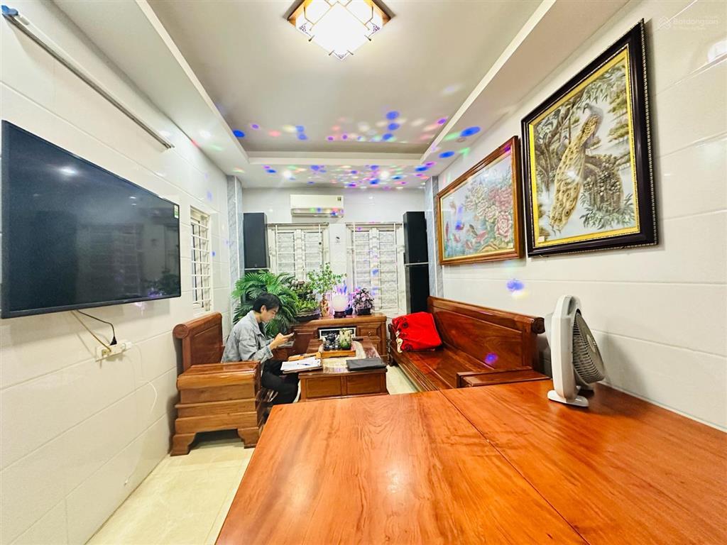 Chỉ 8.x tỷ sở hữu ngay nhà 5 tầng  ô tô tránh  10m ra phố  kinh doanh đỉnh