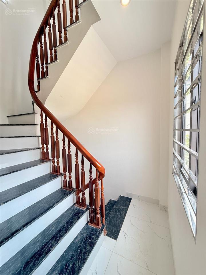 Chỉ 7.5 tỷ sở hữu nhà lô góc hiếm 5 tầng  gần mầm non lĩnh nam