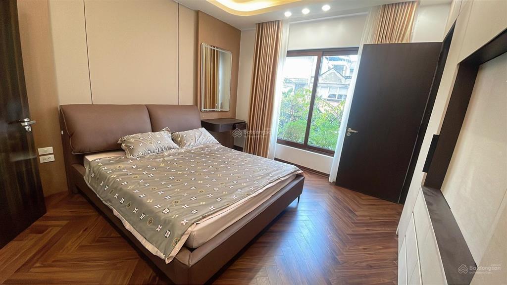 Mặt ngõ trần duy hưng,49m2, 5 tầng thang máy, mt 7m, full nội thất, ngay phố. 13,3 tỷ.