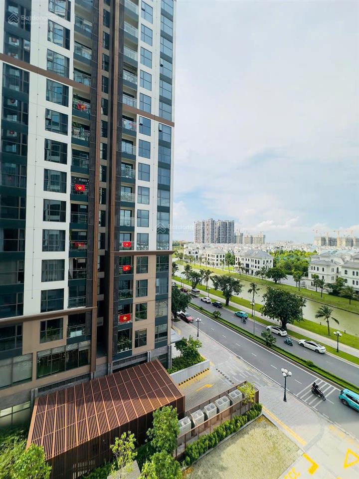 Chính chủ cần bán gấp căn chung cư góc 2pn 2vs tòa h3, vinhome ocean park, gia lâm, hà nội