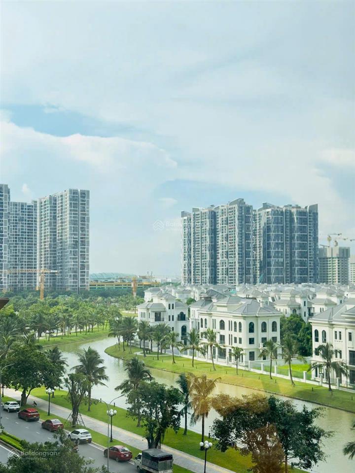 Chính chủ cần bán gấp căn chung cư góc 2pn 2vs tòa h3, vinhome ocean park, gia lâm, hà nội