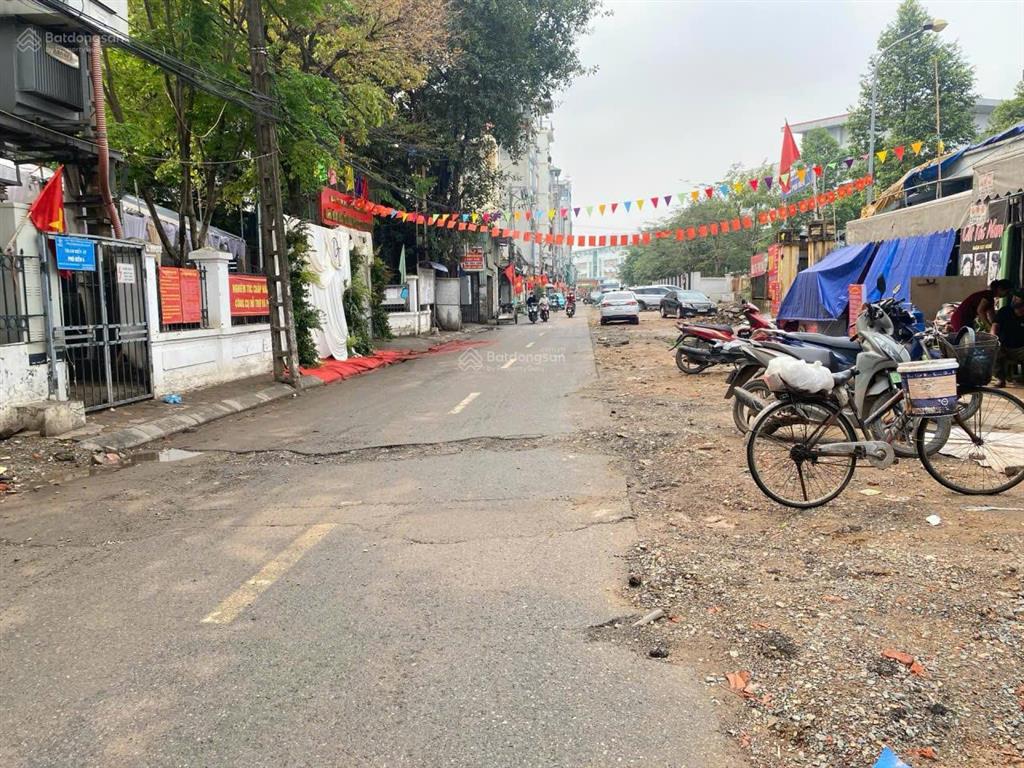 Bán đất nở hậu gần ngõ 193 phú diễn đi vào, mặt tiền rộng, ngõ ô tô ở yên tĩnh, xây nhà lên rất đẹp