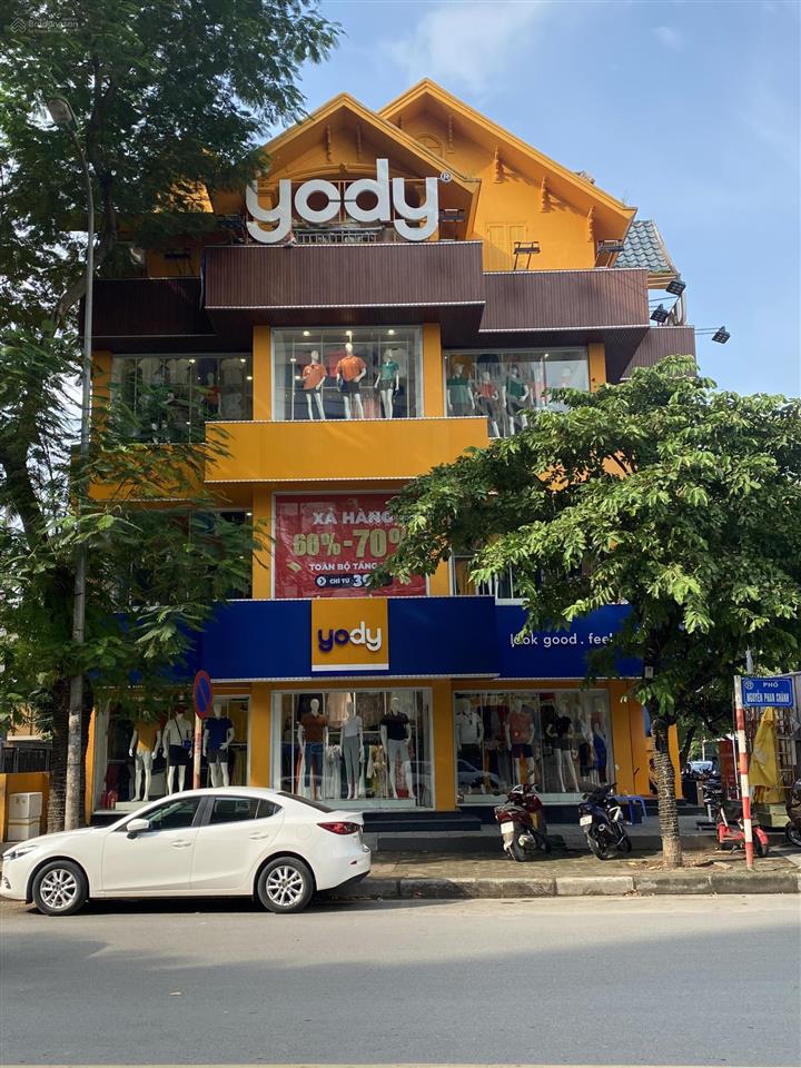 Cho thuê nhà mp nguyễn hữu huân, 50m2 x 3t, lô góc, vị trí đẹp, kd sạch sẽ