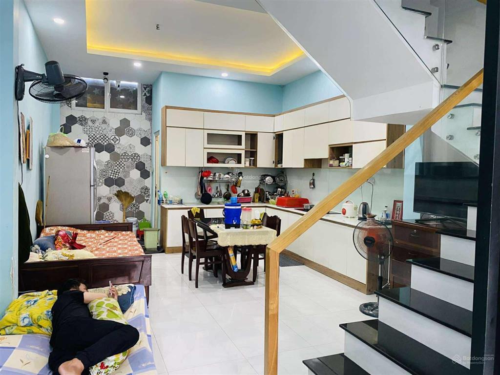 Nhà 3 tầng kiên cố  hxh 4.5m nguyễn duy trinh  full nội thất, dọn vào ở ngay, chỉ 7.5 tỷ!
