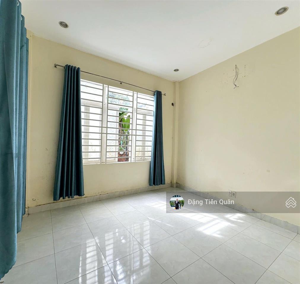 Đông nam  ngang 6m vuông vức gần nguyễn thị định, giá chỉ 6.2 tỷ!