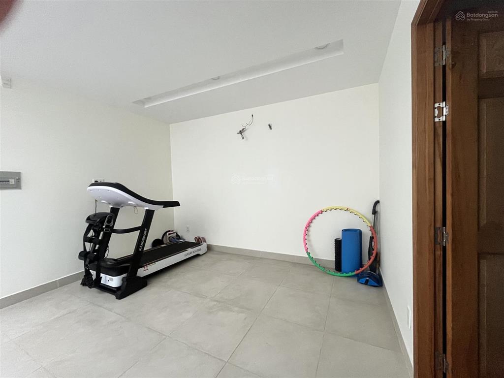 Mặt tiền đường 10m có lề, ngang 6m, hầm 2 ô tô  nhà 5 tầng khu đông thủ thiêm
