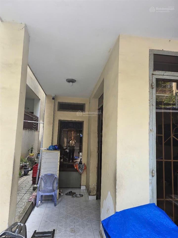 Mặt tiền chợ  ngang 5,57m, đường 10m ô tô tránh, nở hậu  3 mặt thoáng  giá 22 tỷ
