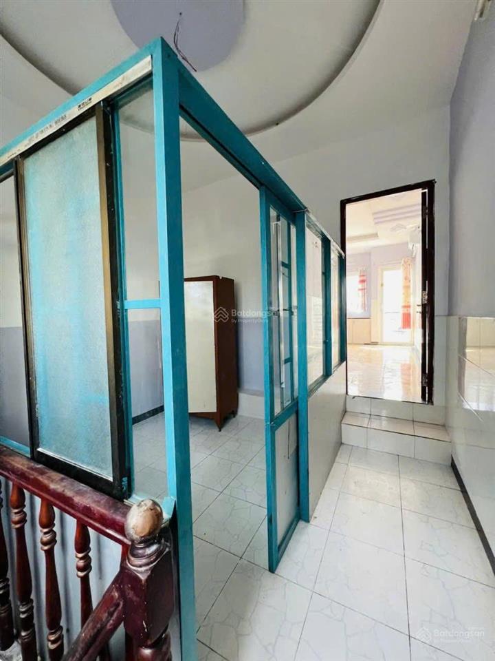 Hẻm ô tô  cách mặt tiền khoảng 5m  nhà 2 tầng giá 3,7 tỷ tại cát lái