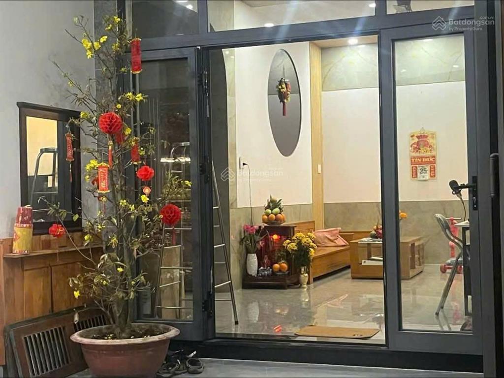 Ngang khủng 8,6m  đường ô tô thông 12m  đang cho thuê 15 triệu/tháng