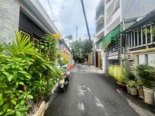 Mặt tiền đường 12m thông bàn cờ  đất nở hậu  bình trưng